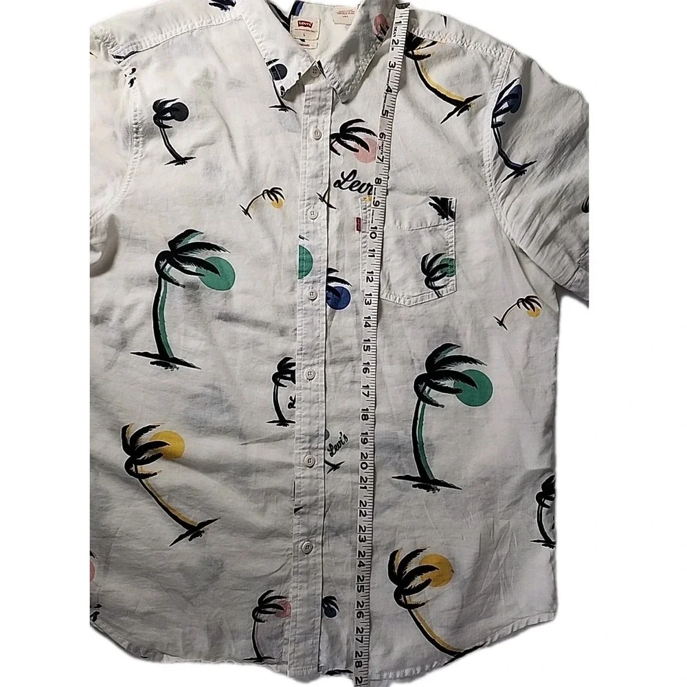 VTG Levi's Men's Tropical Large White AOP Palm Trees Short Sleeve Button‎ Shirt